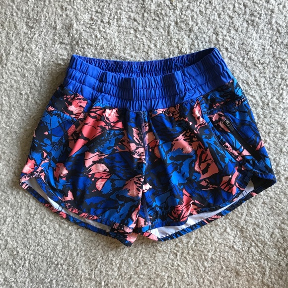 lululemon athletica Pants - Cute Lululemon shorts blue pink 6 soft gently used